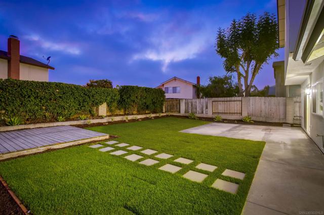 13856 Paseo Cardiel, San Diego CA: https://media.crmls.org/mediaz/77da6a22-cde1-466d-9b4f-526b569ab129.jpg