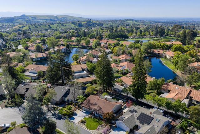 8325 Pinotage Court, San Jose CA: https://media.crmls.org/mediaz/77dad84c-254d-4fd7-9b09-cc248a7638bd.jpg