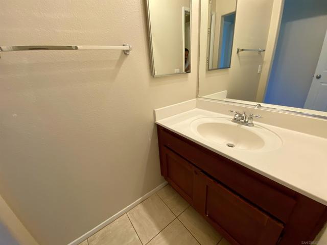 1386 Dandelion Way, San Marcos CA: https://media.crmls.org/mediaz/77dba416-d16c-4ba2-b022-78c34acf2186.jpg