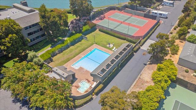 840 Sea Spray Lane, Foster City CA: https://media.crmls.org/mediaz/77dbe666-7567-4fac-bf6c-7c8303cbb6e4.jpg