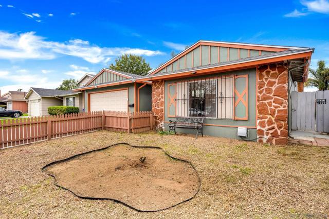 1562 Arequipa Street, San Diego CA: https://media.crmls.org/mediaz/77dc2b38-3c43-41db-8941-c1db9ce65973.jpg
