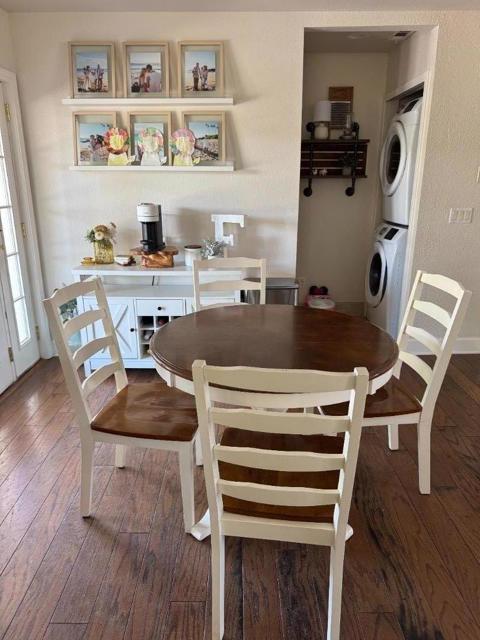 2253 Buffalo Way, Copperopolis CA: https://media.crmls.org/mediaz/77dc50b3-8cfe-4219-b603-36b15fdaa1a6.jpg