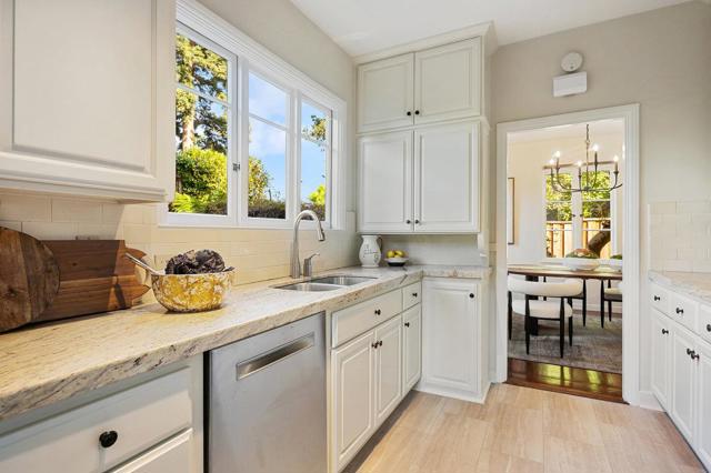 618 Occidental Avenue, San Mateo CA: https://media.crmls.org/mediaz/77dca375-5f53-40f7-8731-7e22ac7ee685.jpg