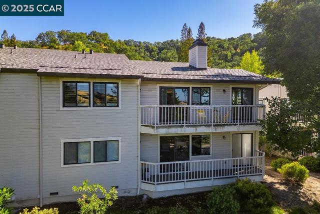 4332 Terra Granada Dr, Walnut Creek CA: https://media.crmls.org/mediaz/77dd491c-bda7-4de2-b209-2ebf121095af.jpg