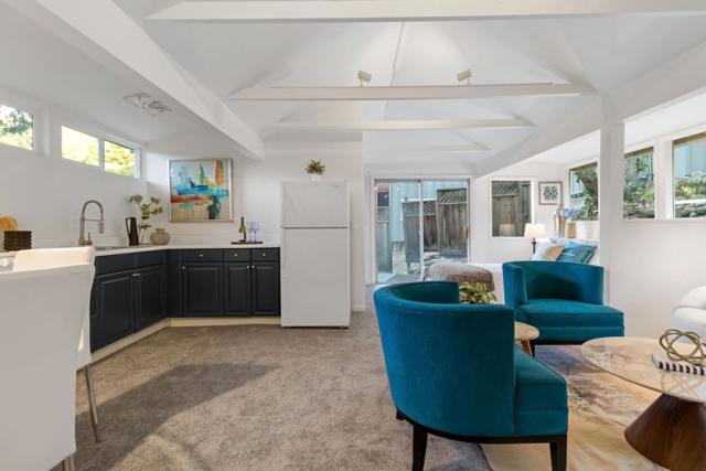 1019 Los Trancos Road, Portola Valley CA: https://media.crmls.org/mediaz/77de5463-4478-442d-9ab1-4efd504cdcf1.jpg