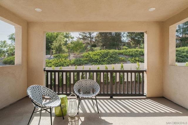 17582 Boca Raton Ln, Poway CA: https://media.crmls.org/mediaz/77de5b4d-2533-4dbd-ba19-2fef46a3c8cb.jpg