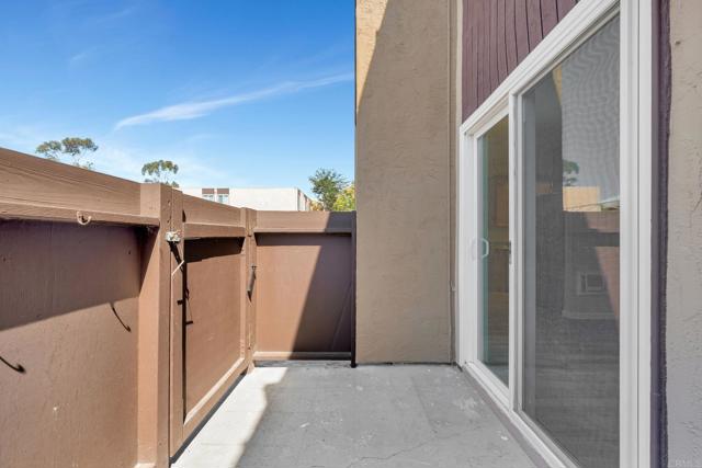 Detail Gallery Image 18 of 21 For 3454 Castle Glen Dr, San Diego,  CA 92123 - 2 Beds | 1/1 Baths