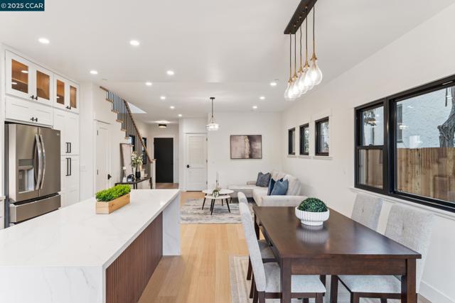 1126 Brighton Ave, Albany CA: https://media.crmls.org/mediaz/77e08a3e-db4f-45ea-ba40-48b3b3f5ac6a.jpg