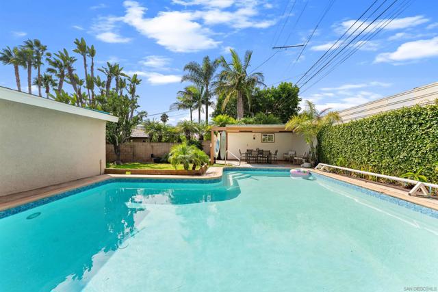 1154 Sapphire Street, San Diego CA: https://media.crmls.org/mediaz/77e0f2bd-d6a2-4668-b571-12e46357facf.jpg