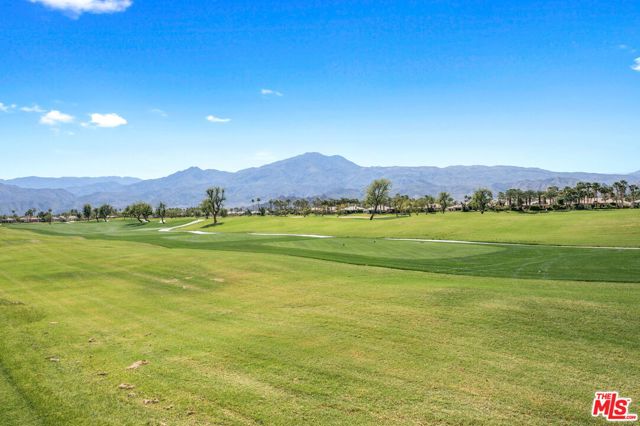 56645 Mountain, La Quinta CA: https://media.crmls.org/mediaz/77e10b13-a0ca-48d6-8014-7d4440102c84.jpg
