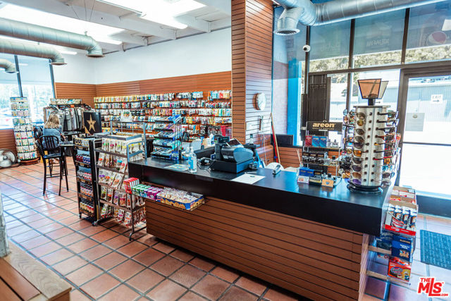 23156 Los Alisos Boulevard, Mission Viejo CA: https://media.crmls.org/mediaz/77e14d40-ddbf-43d6-8ec8-d0a24fe851f4.jpg