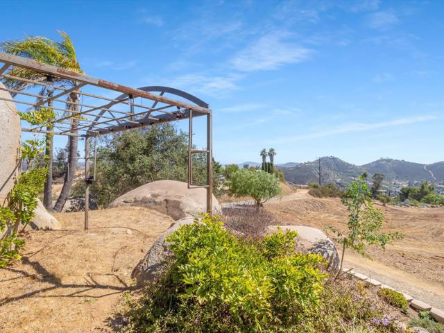 Detail Gallery Image 13 of 39 For 3020 Lynn Ln, San Marcos,  CA 92069 - – Beds | – Baths