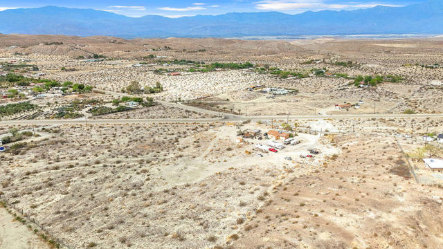 28300 Desert Charm Road, Desert Hot Springs CA: https://media.crmls.org/mediaz/77e1ac9c-fad1-4659-9216-20b1576741eb.jpg