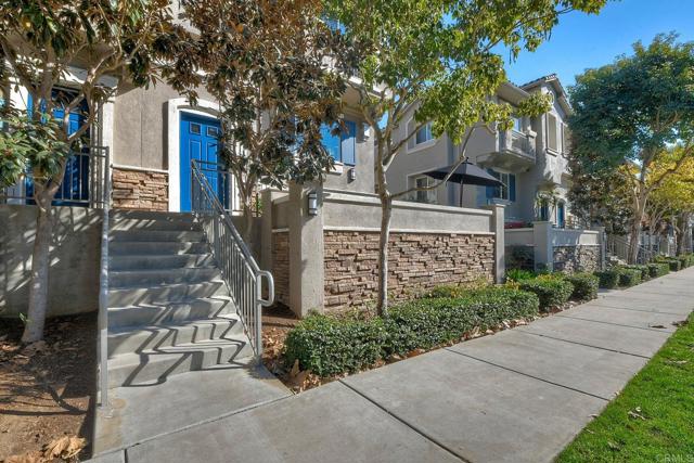 4031 Aidan Cir, Carlsbad CA: https://media.crmls.org/mediaz/77e1b6cb-1cf7-497f-8ab1-18618de6634d.jpg