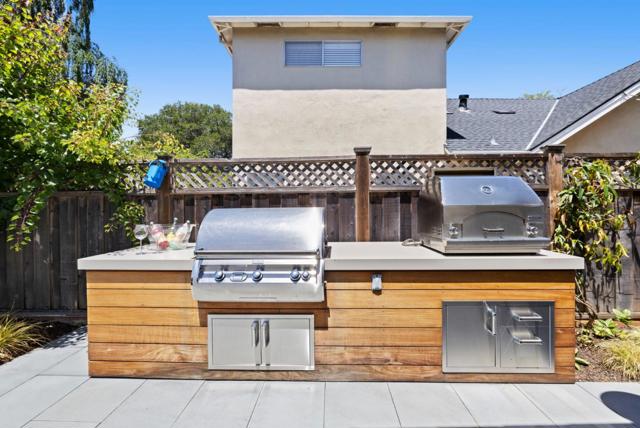827 Walnut Avenue, Burlingame CA: https://media.crmls.org/mediaz/77e1f63a-97e8-434d-88e2-3063b5f5d277.jpg