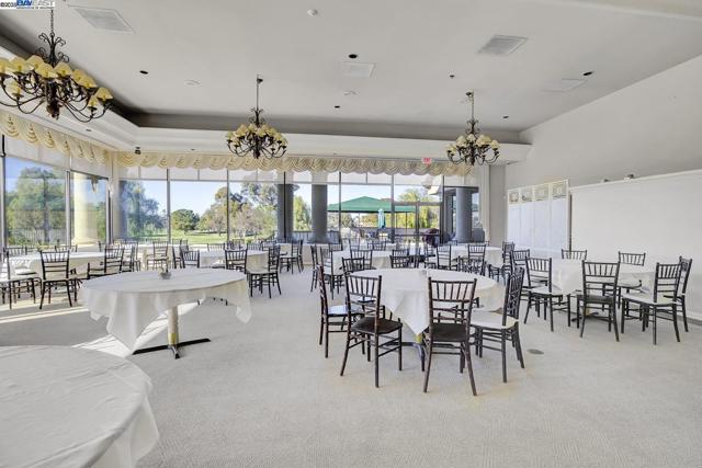 5771 Gateway Ct, Discovery Bay CA: https://media.crmls.org/mediaz/77e29f21-d5eb-452e-87df-a8642ef6599c.jpg