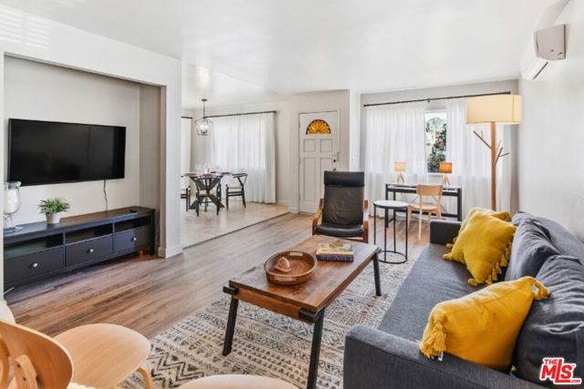 12784 Via Cortina, Del Mar CA: https://media.crmls.org/mediaz/77e2d76c-92e2-412d-957f-3e41dc62ca86.jpg