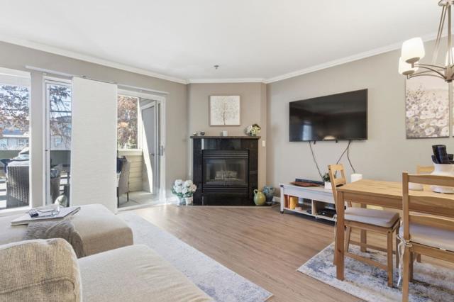 2530 Oak Road, Walnut Creek CA: https://media.crmls.org/mediaz/77e35791-b417-4b53-91ce-fb54d6a346e7.jpg