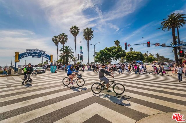 1101 Lincoln Boulevard, Santa Monica CA: https://media.crmls.org/mediaz/77e37e9d-6eb9-4ddc-9a79-4913a1932f28.jpg