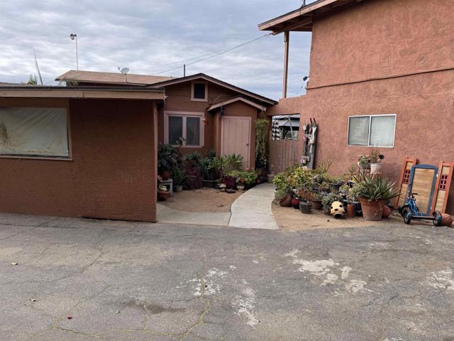 1708 Mission, Fallbrook, California 92028, ,Multi-Family,For Sale,Mission,240028562SD