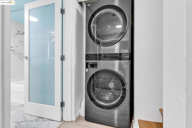 1500 Park Ave, Emeryville CA: https://media.crmls.org/mediaz/77e4bc3c-0586-4002-be51-6392f98f41a0.jpg