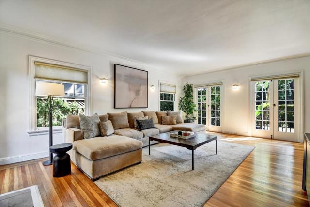 901 Laurel, San Mateo CA: https://media.crmls.org/mediaz/77e54d3f-15d8-4012-be85-260640f4231a.jpg