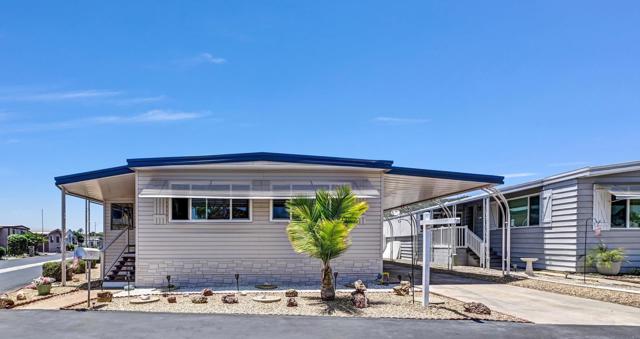 1401 El Norte Pkwy, San Marcos CA: https://media.crmls.org/mediaz/77e567c8-c939-4066-92d4-88ef92290525.jpg