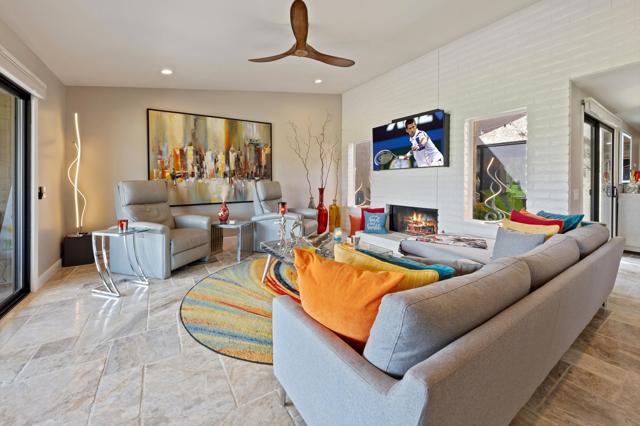 141 Camino Arroyo N, Palm Desert CA: https://media.crmls.org/mediaz/77e6e7c1-1589-4708-8e71-25aef85c5472.jpg