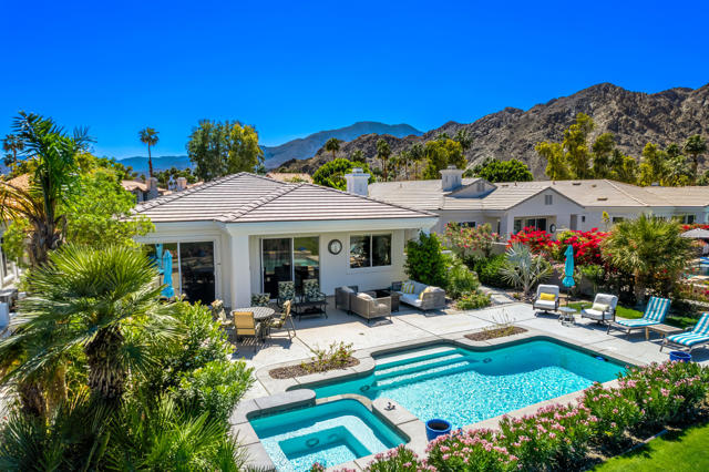 54580 Tanglewood, La Quinta CA: https://media.crmls.org/mediaz/77e780ec-79cf-4b22-ae4c-cdd6aba38ee2.jpg