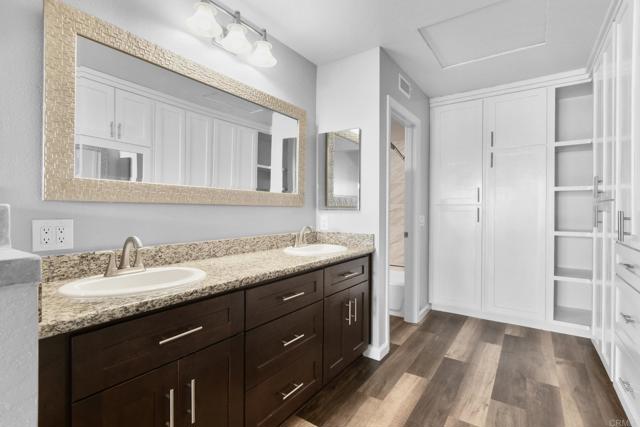 Detail Gallery Image 22 of 40 For 5667 Adobe Falls Rd #C,  San Diego,  CA 92120 - 2 Beds | 2 Baths