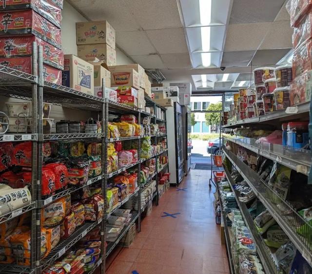 4625 4625 Geary Bl, San Francisco CA: https://media.crmls.org/mediaz/77e7c3c0-5e6c-4c86-b677-b06d0a8354fb.jpg