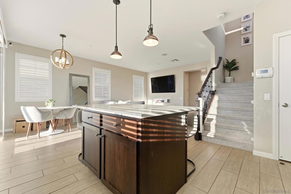 MLS #250045028SD image #9