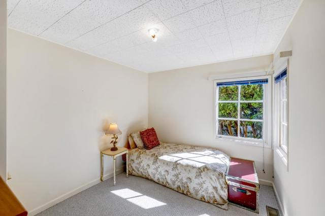 642 Cypress Street, Monterey CA: https://media.crmls.org/mediaz/77e8f2c4-7ae0-4ee0-af26-ba0250926654.jpg