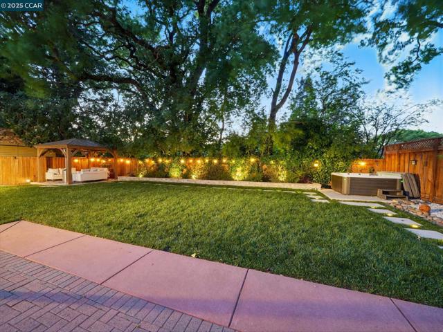 1836 Newell Ave, Walnut Creek CA: https://media.crmls.org/mediaz/77e9521f-b49c-44c9-8303-172d1a692894.jpg