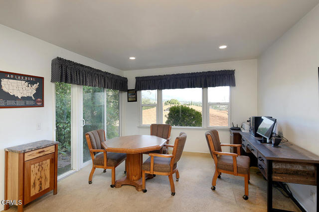 Detail Gallery Image 17 of 36 For 3727 Beechglen Dr, La Crescenta,  CA 91214 - 3 Beds | 2 Baths