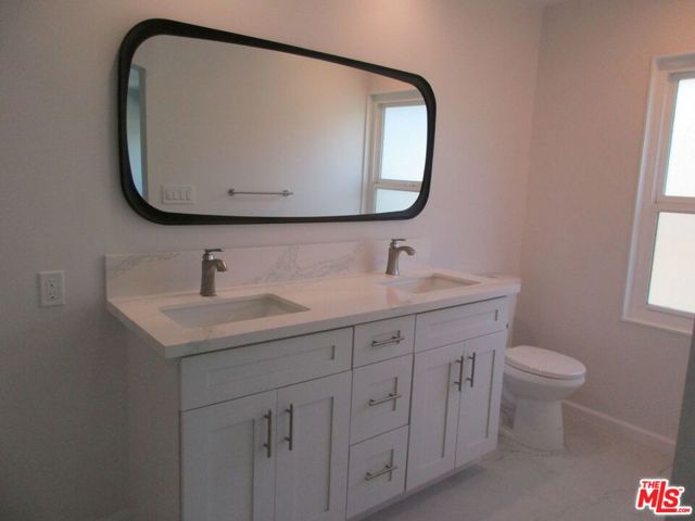 28436 Lomo Drive, Rancho Palos Verdes CA: https://media.crmls.org/mediaz/77e9c5f7-9743-489a-b627-39c0740e8380.jpg