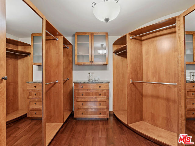 Image 12 of 31 For 2026 Greenfield Avenue