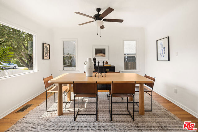 1307 Hauser Boulevard, Los Angeles CA: https://media.crmls.org/mediaz/77eb5e9e-4943-4c9f-a1a9-5792fda5a5c5.jpg