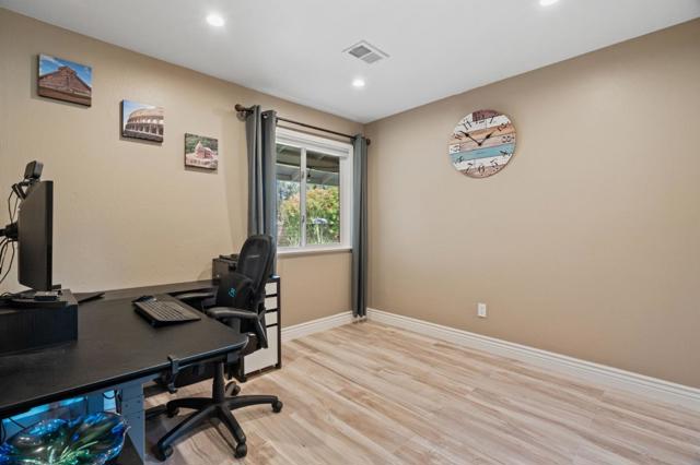 51 Saint Ramon Court, Danville CA: https://media.crmls.org/mediaz/77ebd042-7f11-4272-8aa0-d13ddf5b6e7c.jpg