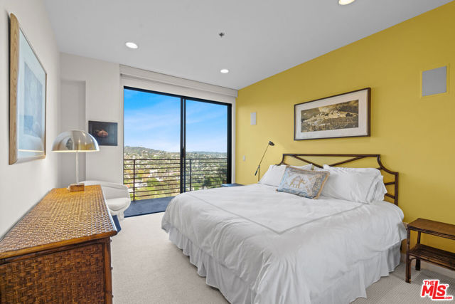 2204 Maravilla Drive, Los Angeles CA: https://media.crmls.org/mediaz/77ebd47b-ad25-4e6c-a5f7-8ba0b20b18f7.jpg