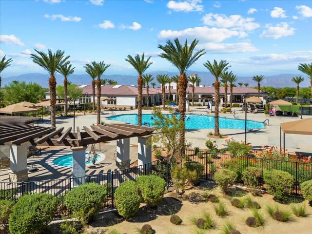 42940 Ascona Lane, Indio CA: https://media.crmls.org/mediaz/77ebfde8-c1c5-420a-8844-d692f01190e5.jpg