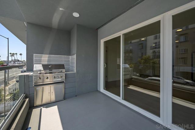 4004 Ohio St #2, San Diego CA: https://media.crmls.org/mediaz/77ec3666-3e5b-4e84-9f66-9c9f8daab530.jpg