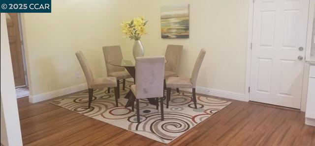1818 Concord Ct, Concord CA: https://media.crmls.org/mediaz/77ec37a0-5ccd-4ba4-b7fa-3af8ec4e5ef8.jpg