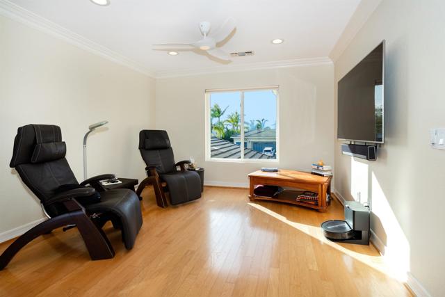 Image 16 of 53 For 473 Sandalwood Court
