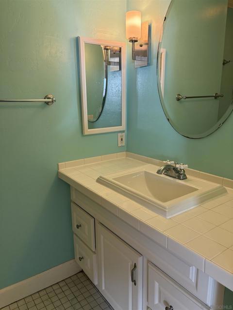 1460 Seacoast, Imperial Beach CA: https://media.crmls.org/mediaz/77ecbe8d-4c1d-4399-99d6-7d39b8bbb2d4.jpg