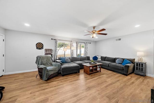 2297 1/2 Orchard Ave, El Cajon CA: https://media.crmls.org/mediaz/77ed288f-a30e-40c7-ba6c-1727e0786bc4.jpg