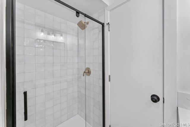 4855 Cole ST, San Diego CA: https://media.crmls.org/mediaz/77edd0ce-e6da-4d4a-acb3-d8dc39f4ee55.jpg