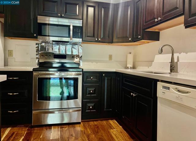 Image 12 of 25 For 555 Pierce St  1432