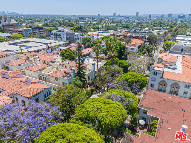 1320 N Harper Avenue, West Hollywood CA: https://media.crmls.org/mediaz/77eea8b0-48f4-429e-98a5-841be2d1dc25.jpg