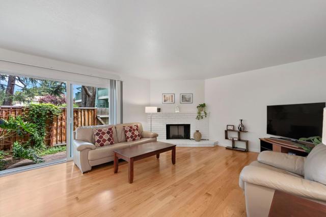 987 Lane Avenue, Mountain View CA: https://media.crmls.org/mediaz/77eeadbe-edfd-48ef-ae96-4e85fec631de.jpg